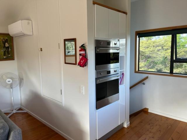 Treetops Cottage At The Castle Whitianga Ngoại thất bức ảnh