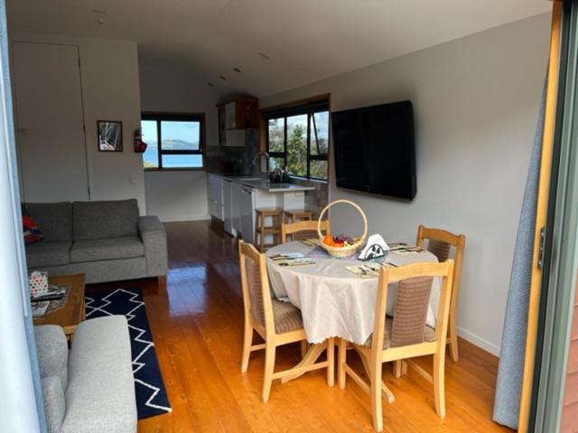 Treetops Cottage At The Castle Whitianga Ngoại thất bức ảnh