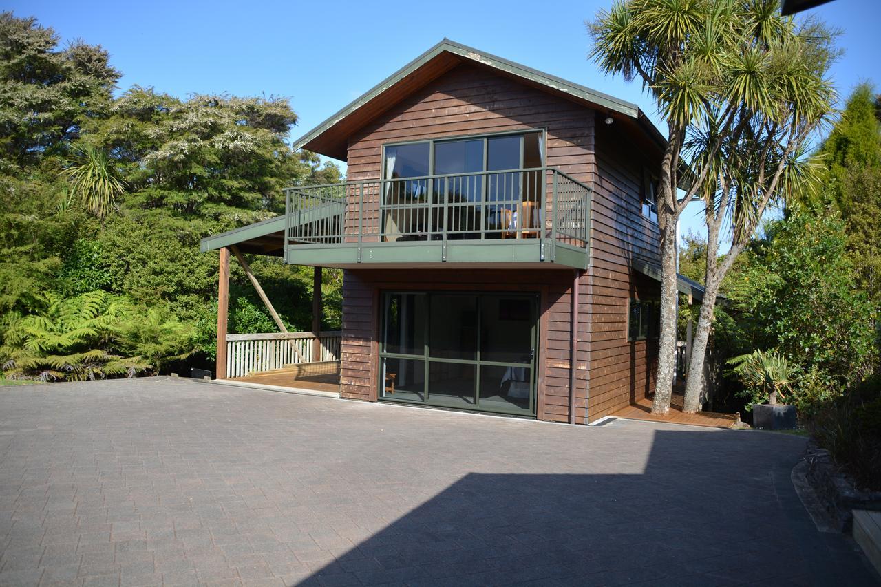 Treetops Cottage At The Castle Whitianga Ngoại thất bức ảnh